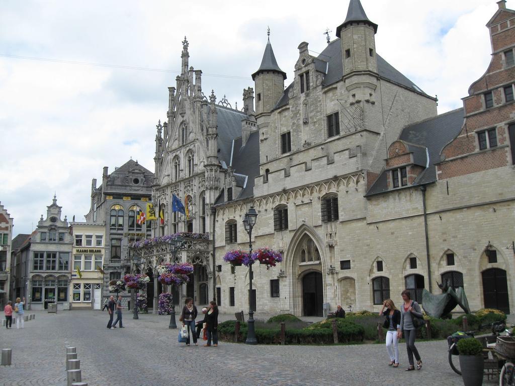 Vixx Suites Mechelen Exterior photo
