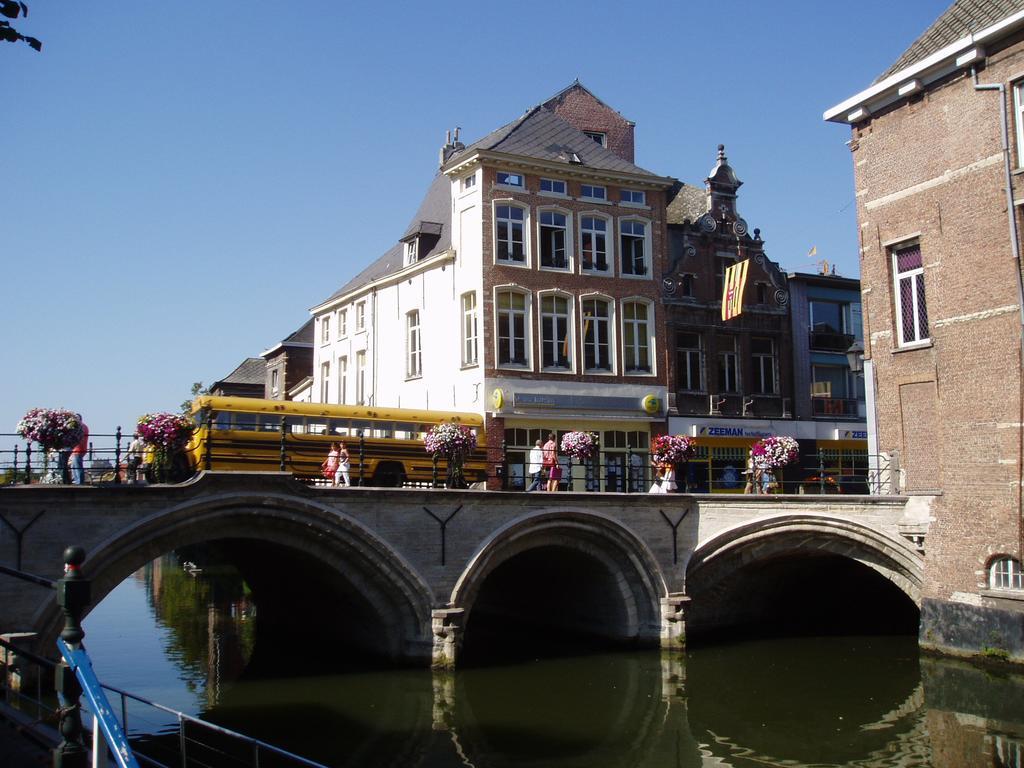 Vixx Suites Mechelen Exterior photo